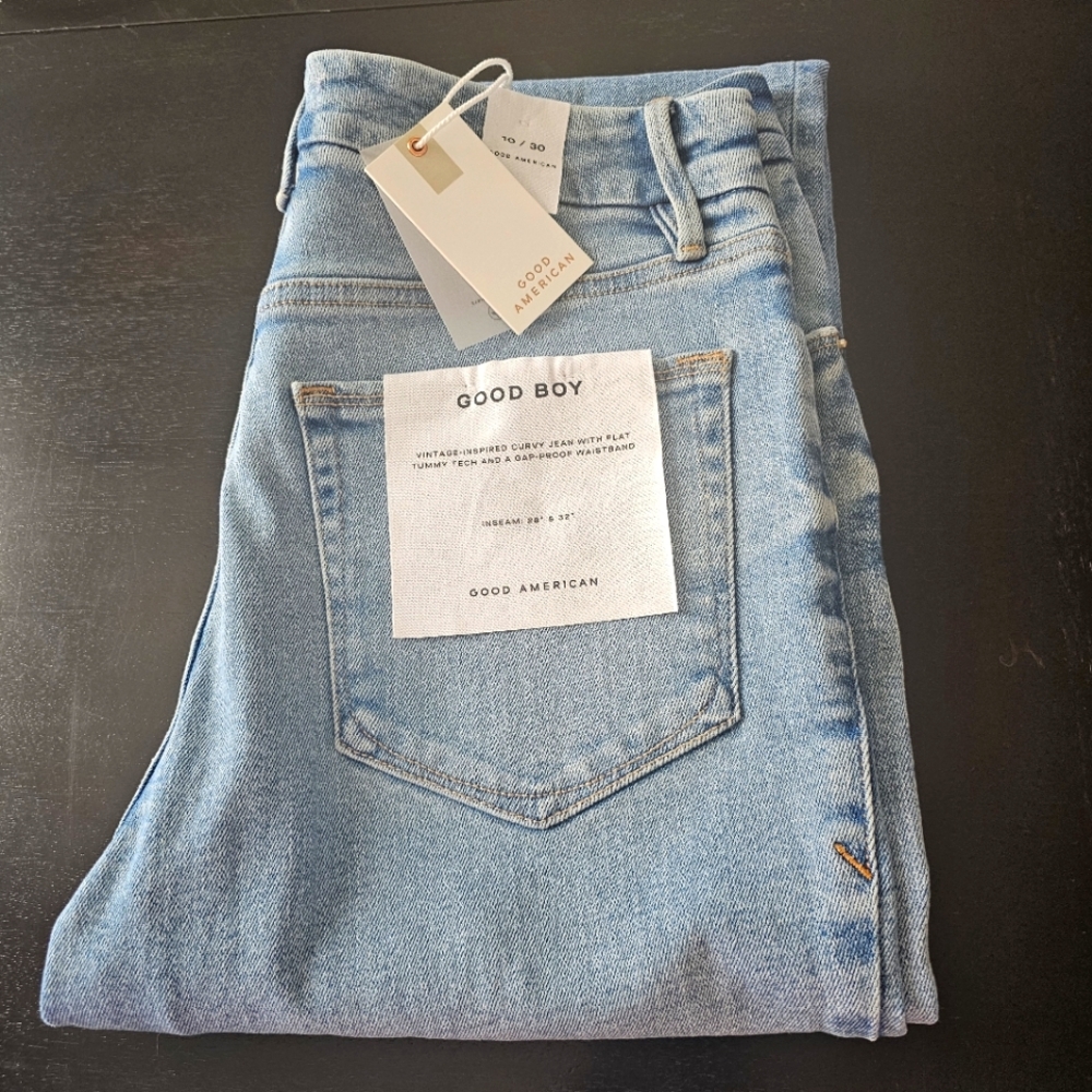 Good American Light Blue Boyfriend Jeans with Relaxed Fit